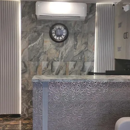 Hotel Lavish-3